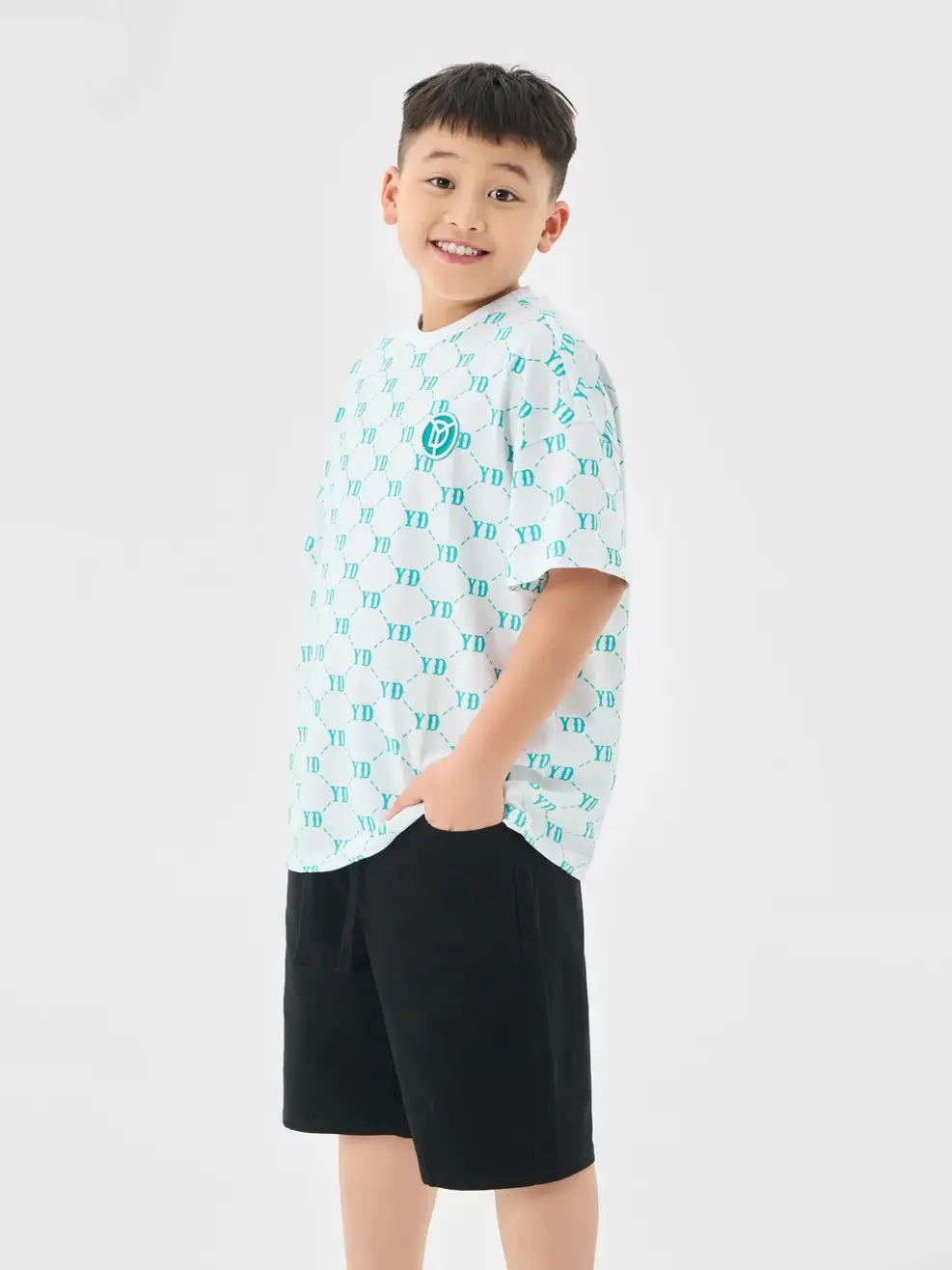 T-shirt Kid In Tràn Monogram Bột Ngô - Trắng 1 - 8