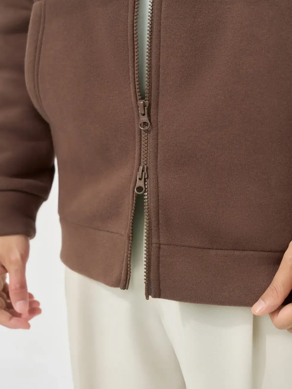 Áo Nỉ Mũ Nam Basic Khóa Hai Đầu - Nâu 064 - M