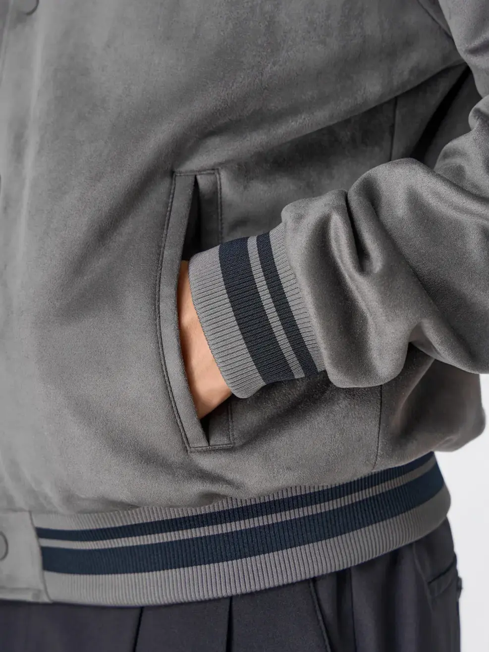 Áo Khoác Da Lộn Bomber Bo Kẻ - Xám 173 - M