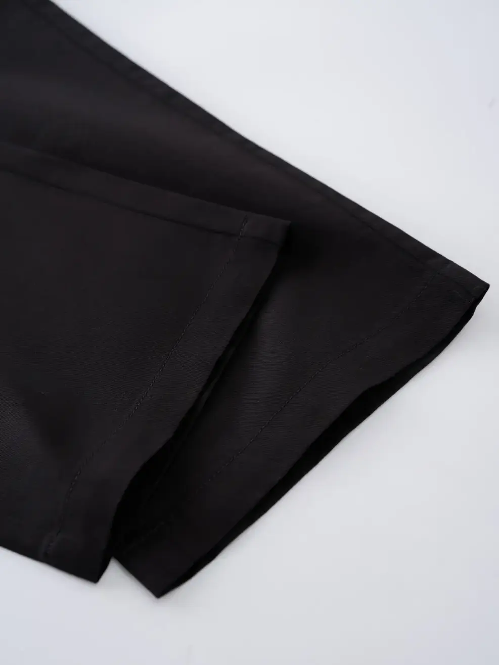 Quần Khaki Dáng Suông Cạp Cao Cơ Bản - Đen 001 - 27