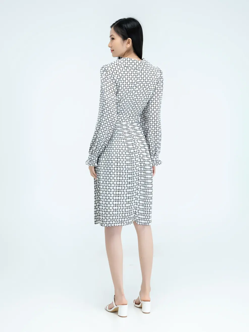 Đầm cổ bản tròn - Trắng - L