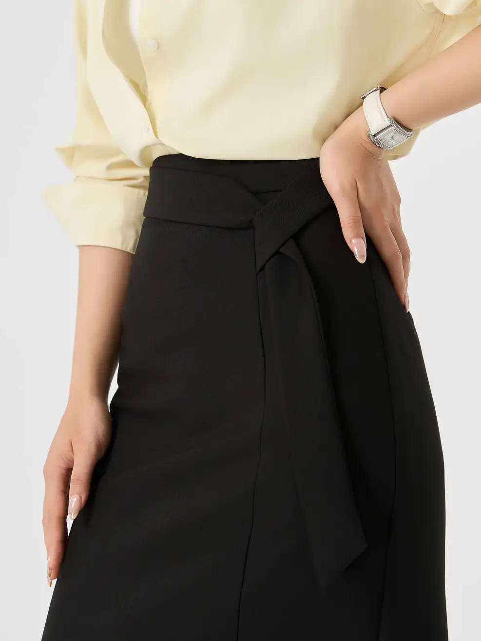 Chân Váy Bút Chì Vạt Đai Chéo (CVN7116) - Đen 001 - S