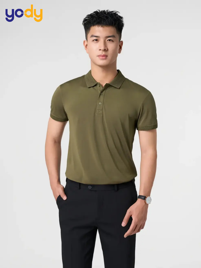 Áo thun có cổ dáng Slim-fit