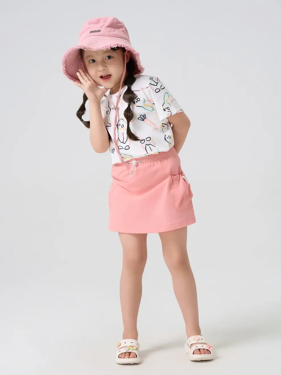 Mac-gi-cho-be-di-choi-quoc-te-thieu-nhi-1/6