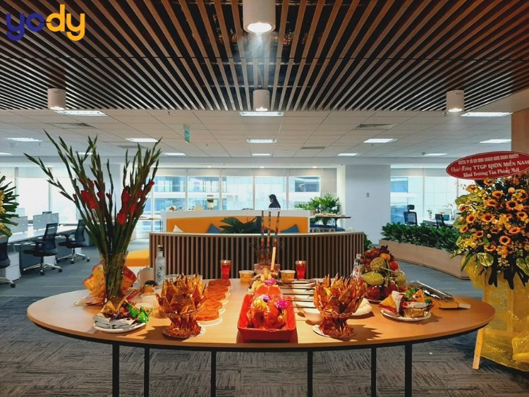 Gia chủ cần kiêng tổ chức khai trương khi gia đình có tang