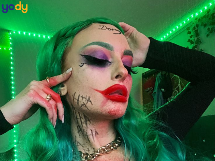 Halloween makeup Joker nữ