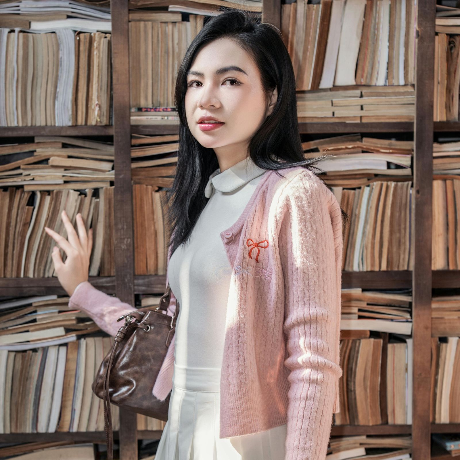 Áo khoác cardigan là item không thể thiếu trong tủ đồ