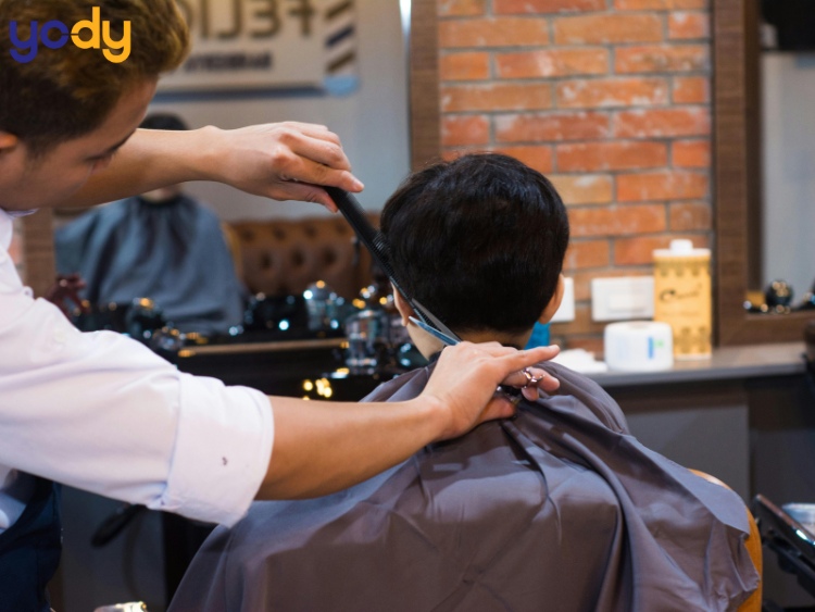 Lịch cắt tóc tháng 10 năm 2025 Âm lịch là 2/10, 9/10, 21/10, 26/10