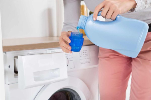 Giặt sấy áo phao đúng cách để giữ vải bền