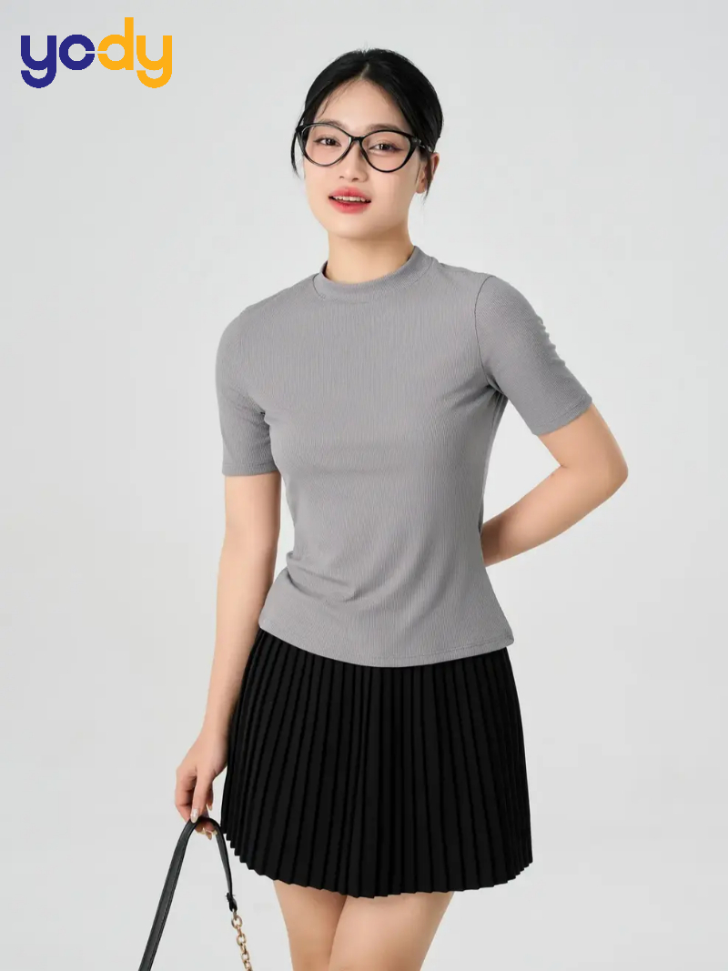 Phối cùng chân váy chữ A cho nữ