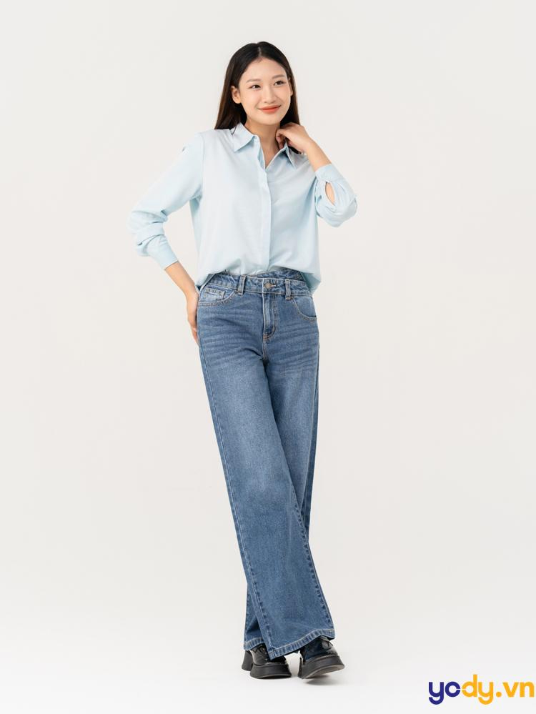 Phối áo sơ mi cổ trụ với quần jean dáng suông