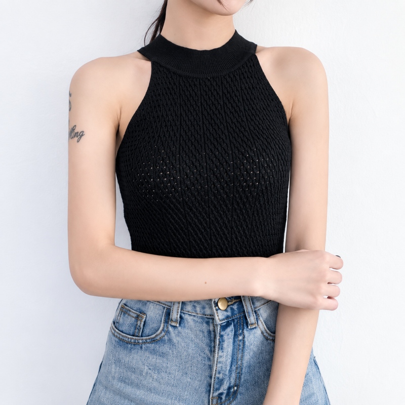 Quần jean ngố mặc với áo yếm