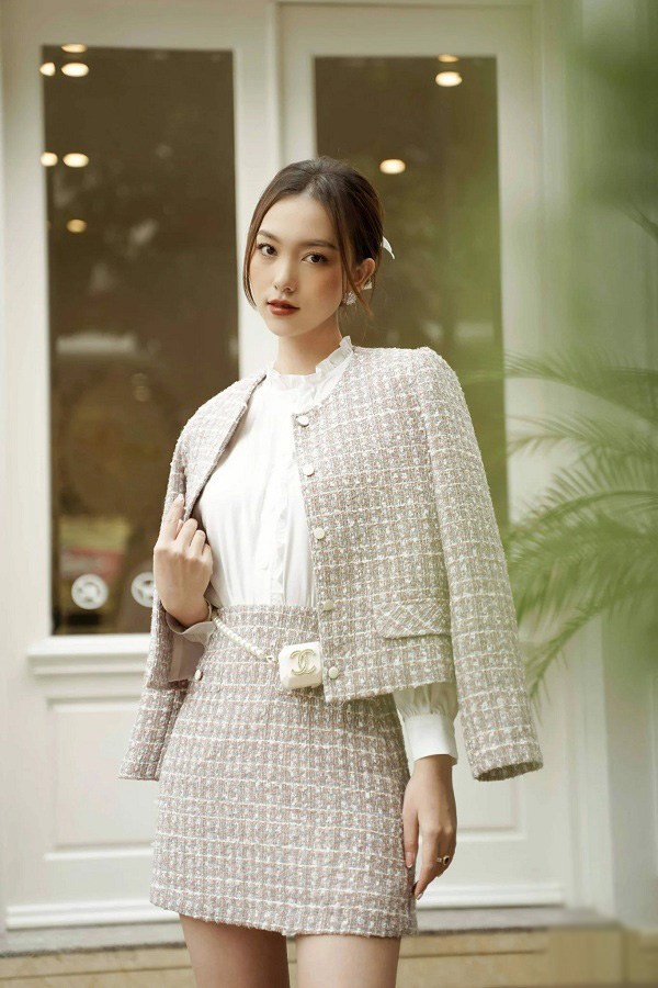 Áo tweed croptop vừa trẻ trung vừa tôn dáng