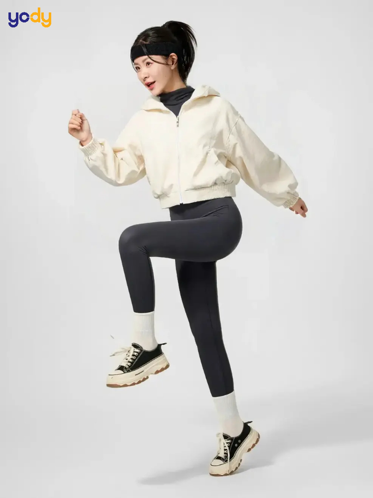 Áo Khoác Thể Thao Nữ Bom Gấu Năng Động