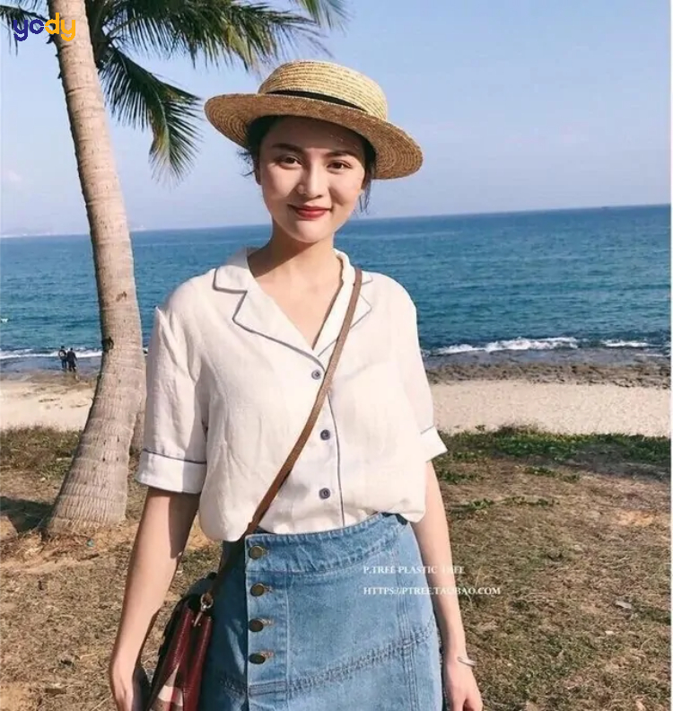 Phối áo sơ mi tay ngắn với váy jeans