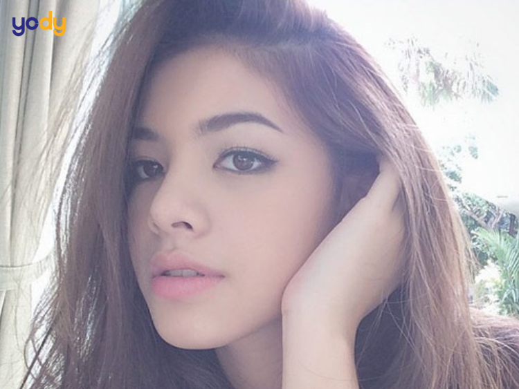 Lông mày cánh cung