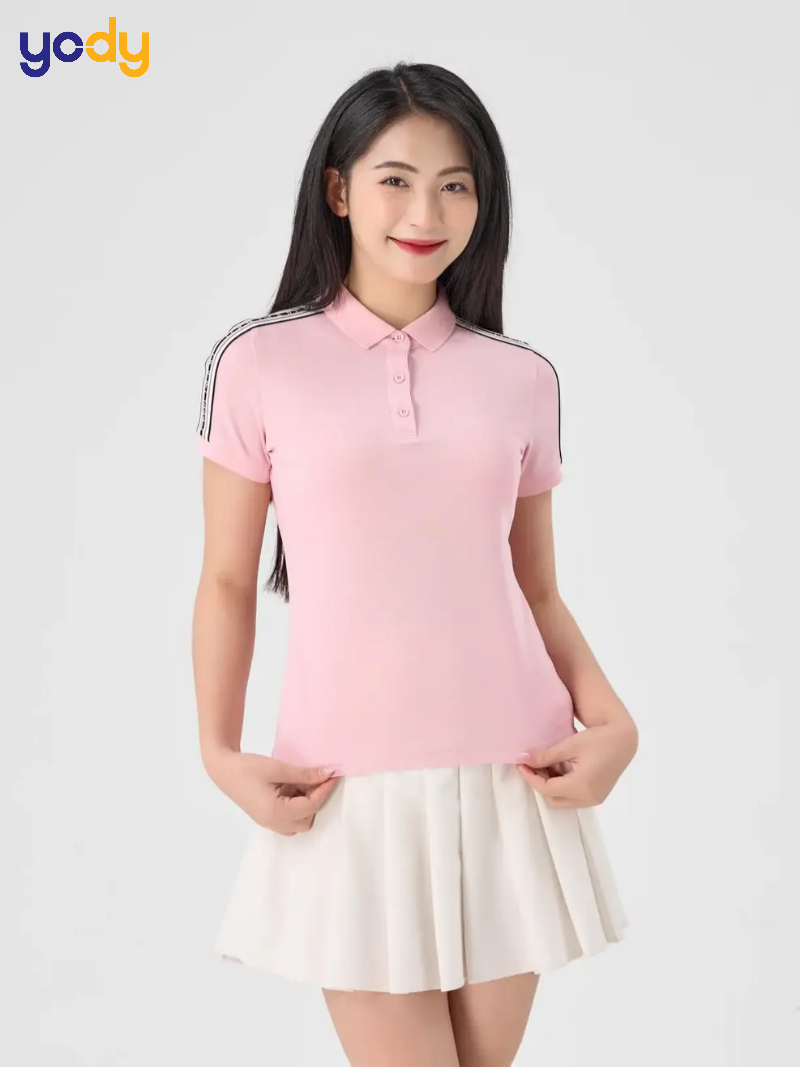 Áo polo phối cùng chân váy tennis