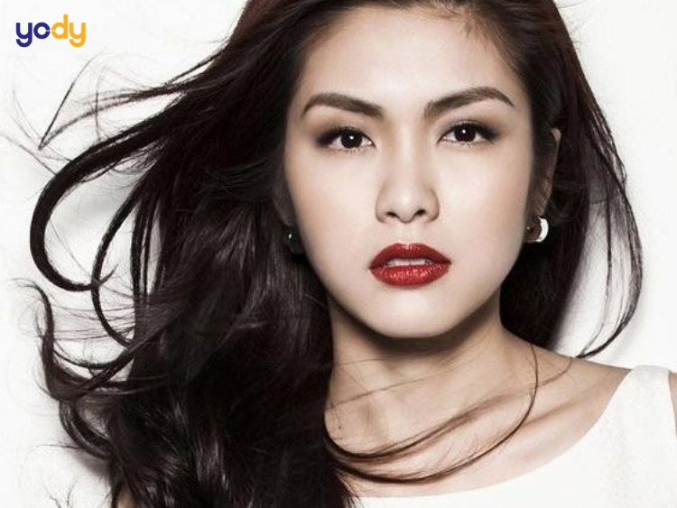 Tướng số lông mày lưỡi mác nữ