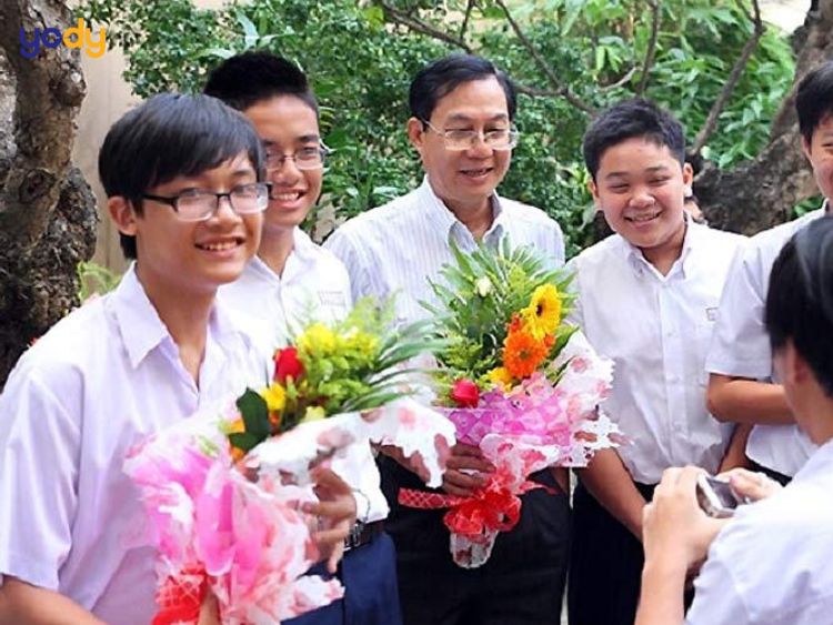 Bài thơ 20/11 tặng thầy giáo ý nghĩa, xúc động