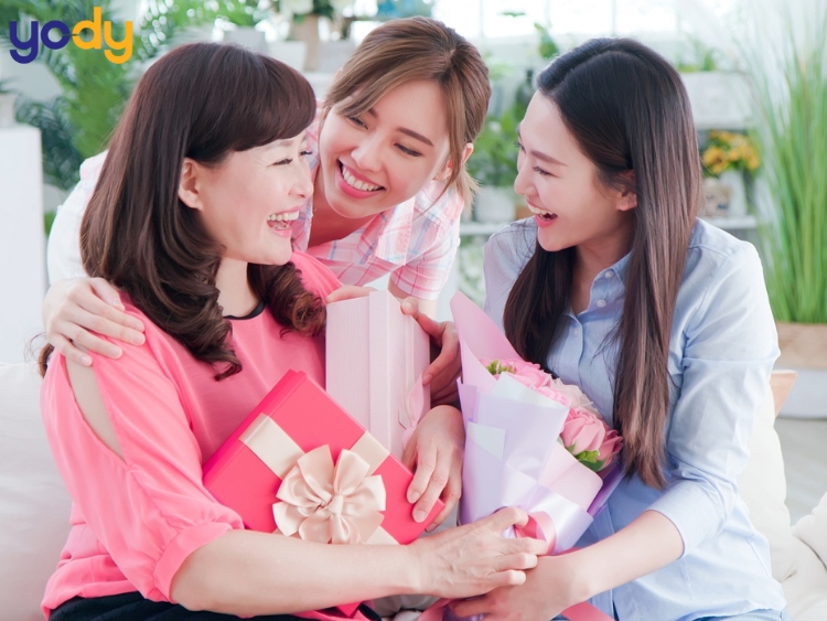 Lời cảm ơn 20/10 con gái khi tặng quà