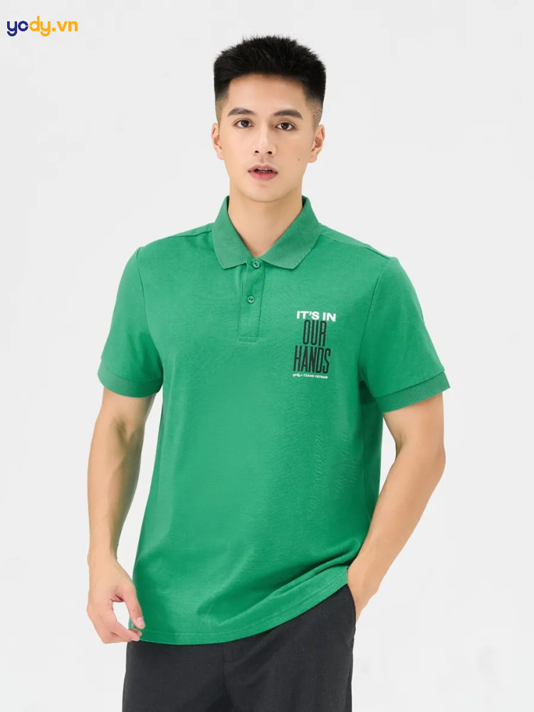 Áo polo nam hoạ tiết ở ngực