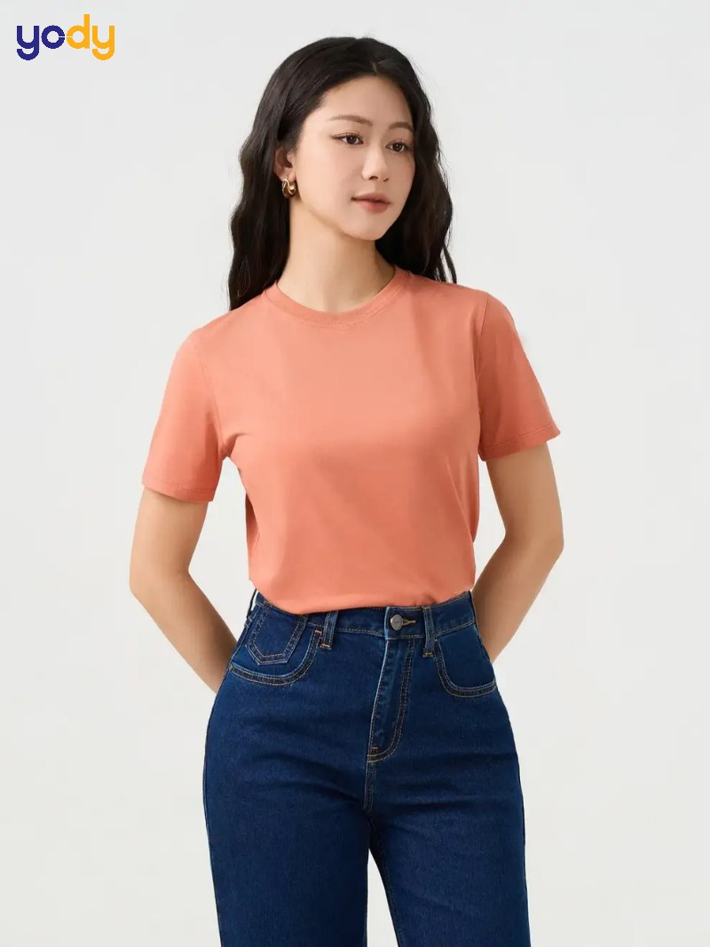 Cần lưu ý gì khi phối áo thun cổ tròn?