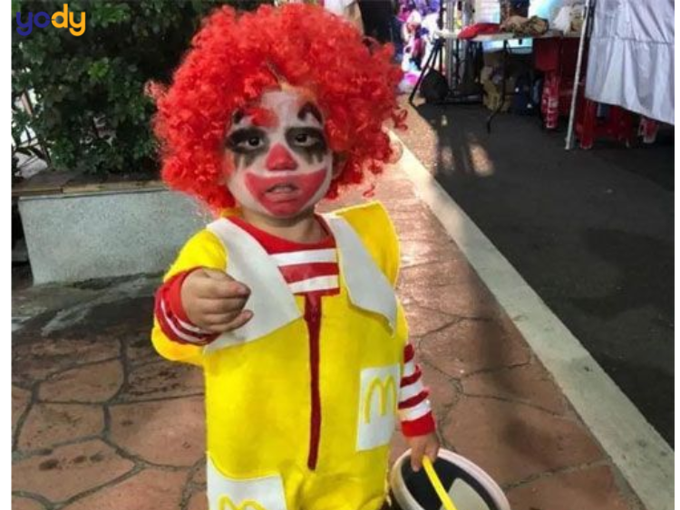 Hóa trang chú hề