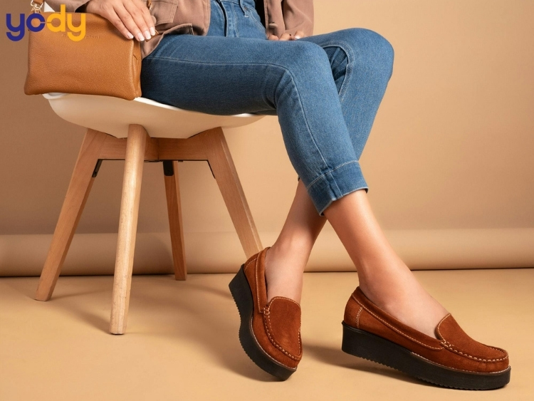 Vải jean thường dùng để may quần áo, phụ kiện