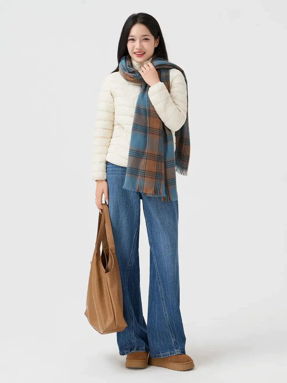 Cardigan, áo mặc trong và jean cạp cao nhẹ nhàng, hack dáng