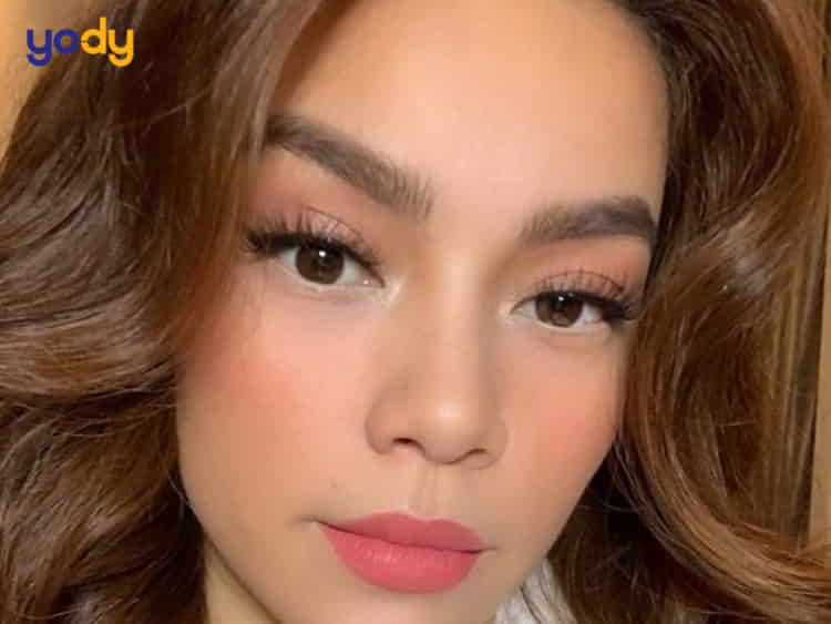 Đàn bà lông mày xếch thường rất thành công trong sự nghiệp