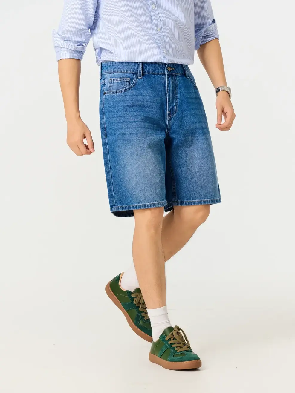 Regular Indigo mang vẻ trẻ trung, dễ phối đồ