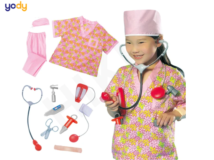 Hóa trang thành bác sĩ