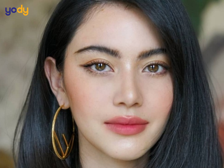 Lông mày trăng khuyết