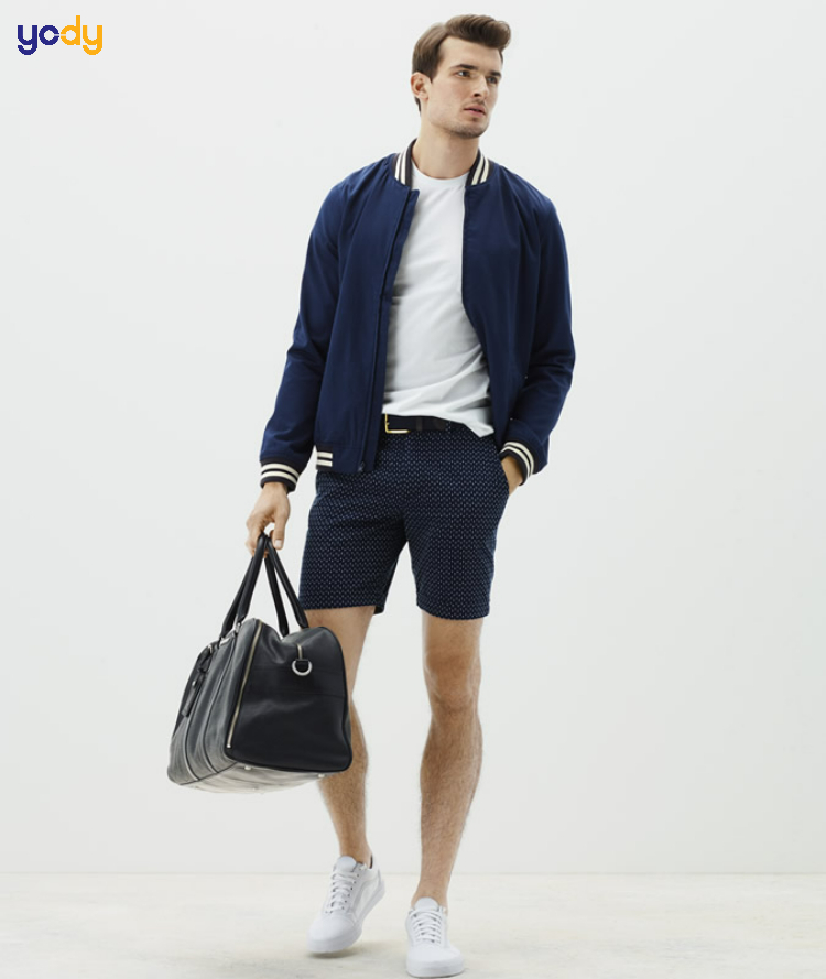 Kết hợp quần thể thao với áo jacket bomber