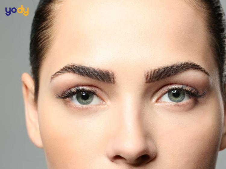 Lông mày chữ V ngược