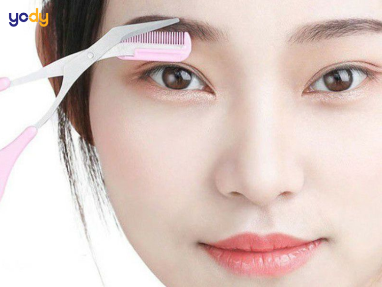 Chân mày dựng ngược cần chú ý gì