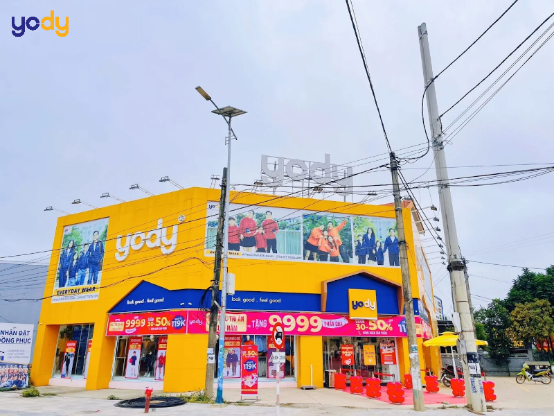 Mua áo thun hàng hiệu ở YODY