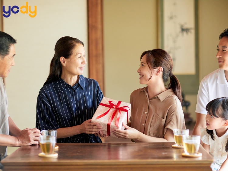 Bài viết - Tổng hợp 90 lời cảm ơn 20/10 chân thành khi nhận quà